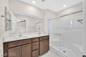372 Rosefinch St in Henderson, NV - Foto de edificio - Building Photo