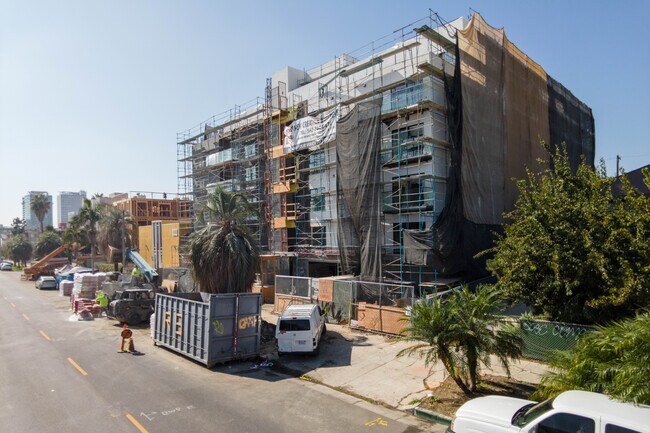 Regency 321 in Los Angeles, CA - Building Photo - Building Photo