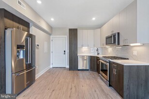 408 N Front St in Philadelphia, PA - Building Photo