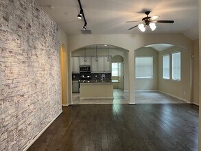 146 Kinnerly Peak Pl in Montgomery, TX - Building Photo - Building Photo