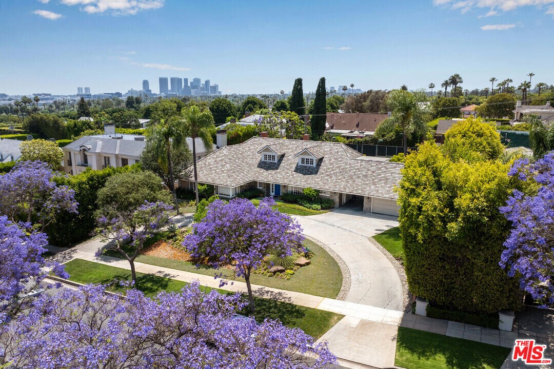 717 Alta Dr in Beverly Hills, CA - Building Photo