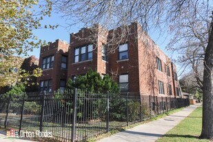 3301 N Harding Ave, Unit M05H in Chicago, IL - Building Photo