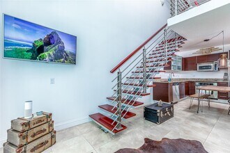 41 SE 5th St, Unit 706 in Miami, FL - Building Photo - Building Photo