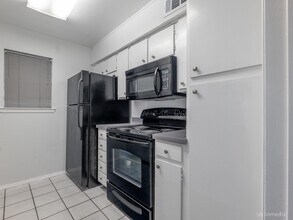 4643 Wild Indigo St in Houston, TX - Building Photo - Building Photo