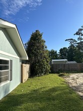 2145 McNamara St in Mandeville, LA - Foto de edificio - Building Photo