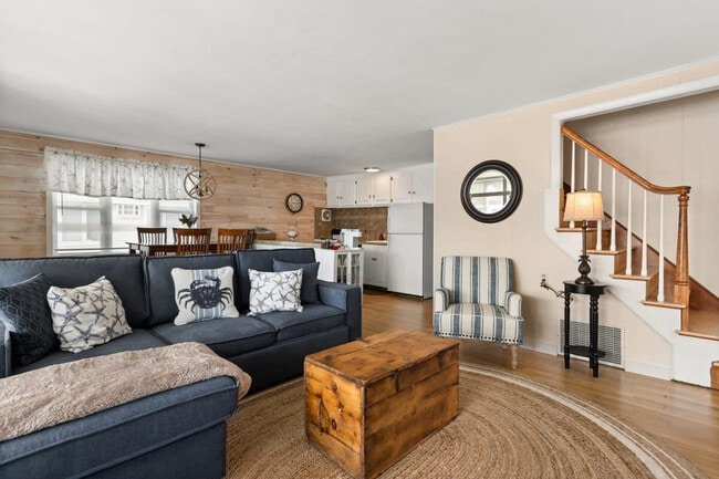 12 Harris Ave in Hampton, NH - Building Photo - Building Photo