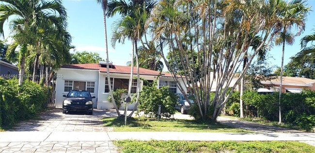 2835 Plunkett St in Hollywood, FL - Building Photo - Building Photo