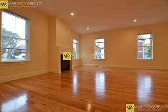 7B Sparhawk St in Boston, MA - Building Photo - Building Photo