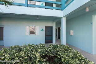 311 Taylor Ave in Cape Canaveral, FL - Building Photo