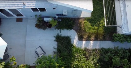 11852 Menlo Ave in Los Angeles, CA - Foto de edificio - Building Photo