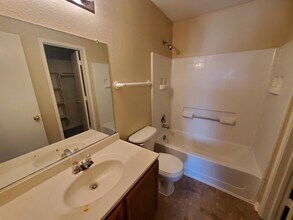 771 Panola Dr in Dallas, TX - Foto de edificio - Building Photo