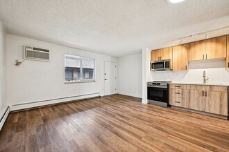 Verra Apartments in Denver, CO - Building Photo - Building Photo