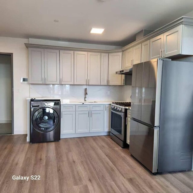 63-68-68 Austin St in Queens, NY - Building Photo - Building Photo
