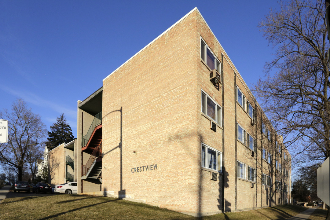 Crestview in Wheaton, IL - Foto de edificio