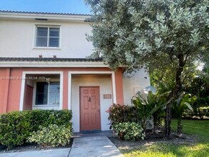 17331 NW 7th Ave in Miami, FL - Building Photo - Building Photo