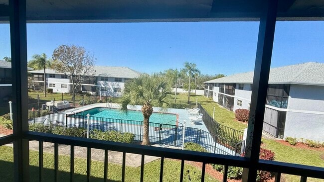 property at 905 Southridge Rd