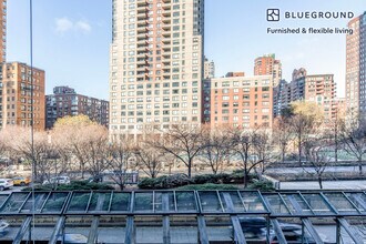 90 Washington St in New York, NY - Building Photo - Building Photo