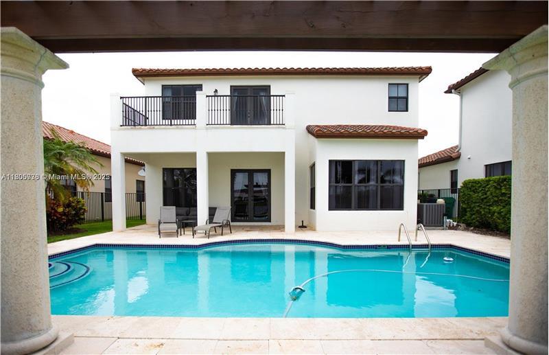 3492 NW 82nd Dr in Cooper City, FL - Foto de edificio