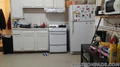 6 Webley St, Unit 1 in Boston, MA - Foto de edificio - Building Photo