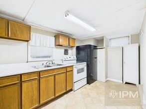 607 W Broadway in Red Lion, PA - Building Photo - Building Photo