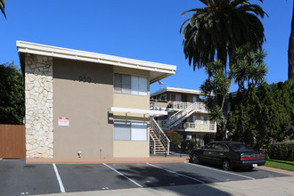 930 Thomas Ave in San Diego, CA - Building Photo - Building Photo