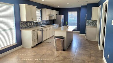 2111 Paintbrush Ave in League City, TX - Building Photo - Building Photo