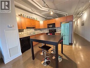 66 Bay St S in Hamilton, ON - Building Photo - Building Photo