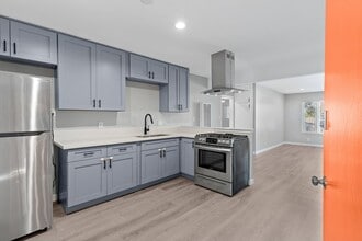 10442 Lampson Ave in Garden Grove, CA - Building Photo - Building Photo