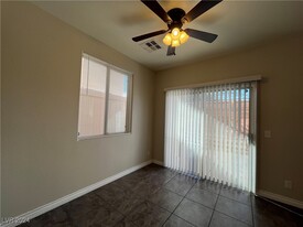 10183 Village Edge Pl in Las Vegas, NV - Building Photo - Building Photo