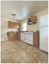 25 Hull Dr in Edison, NJ - Building Photo - Building Photo