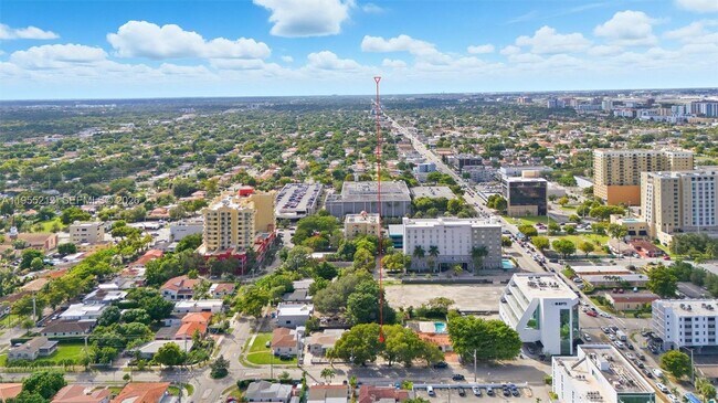 104 SW 40th Ave in Coral Gables, FL - Building Photo - Building Photo