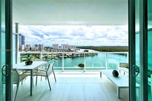 400 Sunny Isles Blvd in Sunny Isles Beach, FL - Building Photo