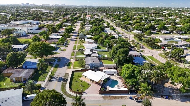 4161 NE 15th Terrace in Pompano Beach, FL - Building Photo - Building Photo