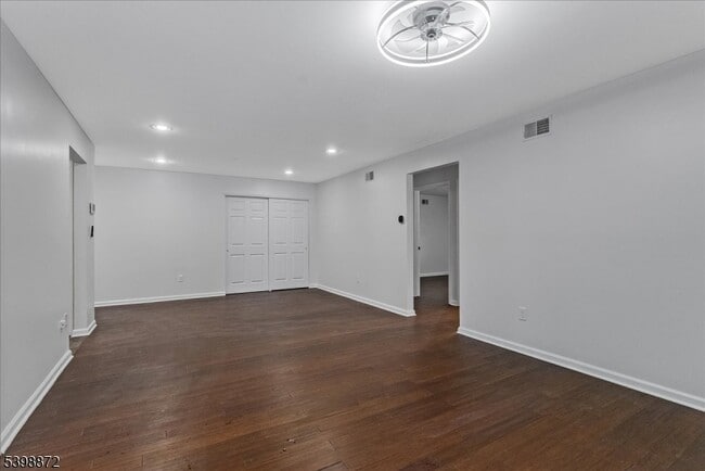 56 Maple Ln in Mount Arlington, NJ - Building Photo - Building Photo