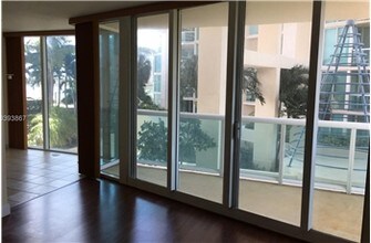 3370 Hidden Bay Dr-Unit -510 in Aventura, FL - Building Photo - Building Photo