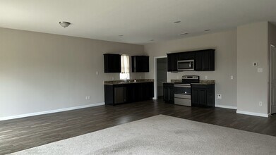 421 Waterline Dr in Crowley, TX - Building Photo - Building Photo