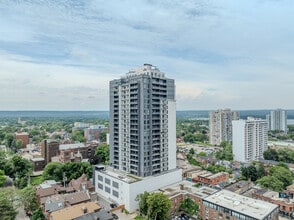 3 Queen St S in Hamilton, ON - Building Photo - Building Photo