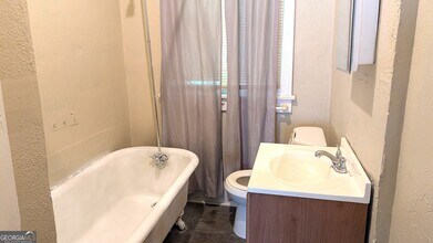 672 Bowden St in Macon, GA - Building Photo - Building Photo