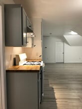 10 School St, Unit 3 in Attleboro, MA - Building Photo - Building Photo