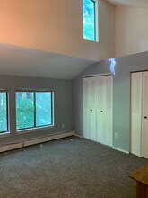 10 Talcott Forest Rd, Unit F in Farmington, CT - Building Photo - Building Photo