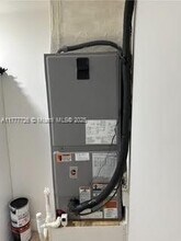 6886 N Kendall Dr in Pinecrest, FL - Building Photo - Building Photo