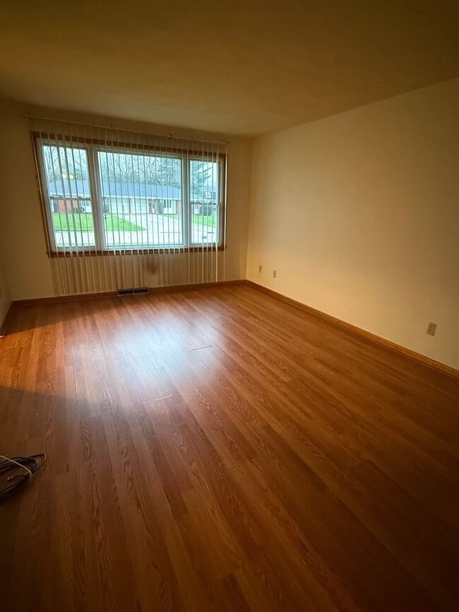 712 Mellen Dr in Anderson, IN - Building Photo - Building Photo