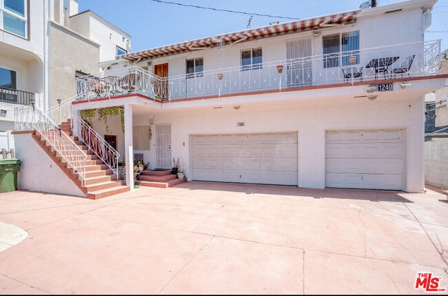 property at 1240 Lodi Pl