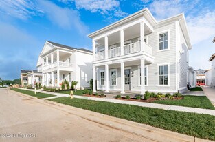 6100 Passionflower Dr in Prospect, KY - Building Photo