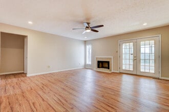 1341 Woodridge Dr in Knoxville, TN - Building Photo - Building Photo