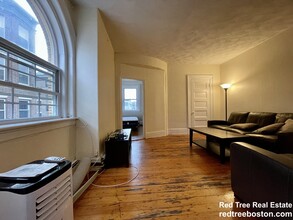 186 Naples Rd, Unit 3 in Brookline, MA - Building Photo - Building Photo