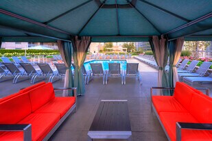 550 N State St, Unit 2408 in Chicago, IL - Building Photo