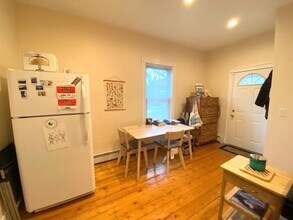 40 Chester St, Unit 1L in Somerville, MA - Building Photo - Building Photo