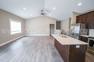 16772 Wilden Dr in Clive, IA - Building Photo - Building Photo