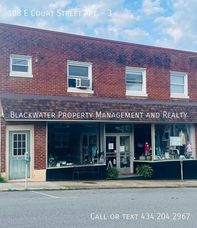 108 E Court St in Amherst, VA - Building Photo - Building Photo